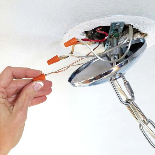 Preparazione al collegamento di un apparecchio di illuminazione